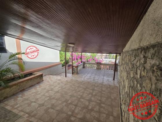 MAISON A LOUER, ZONE:  VIVY MITCHEL