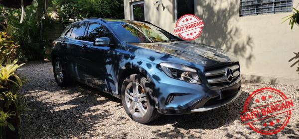 2015 MERCEDES GLA250