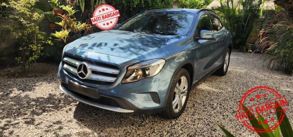 2015 MERCEDES GLA250