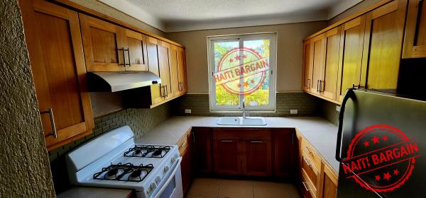 MAISON A LOUER, ZONE: PELERIN