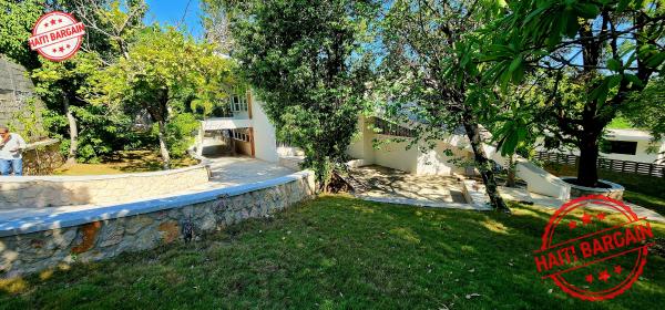 MAISON AVEC 4 APTS A VENDRE, ZONE: PEGUY-VILLE