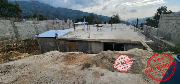 MAISON INACHEVÉE A VENDRE, ZONE: THOMASSIN 32