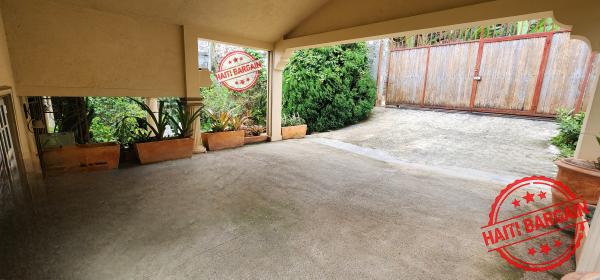 MAISON A LOUER - ZONE: THOMASSIN