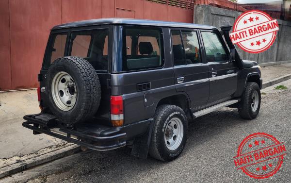 2017 TOYOTA LAND CRUISER