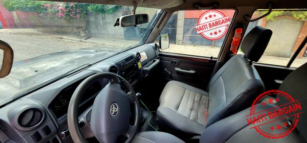 2017 TOYOTA LAND CRUISER