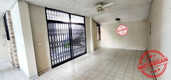 TOWNHOUSE A VENDRE, ZONE: MUSSEAU