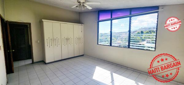 TOWNHOUSE A VENDRE, ZONE: MUSSEAU