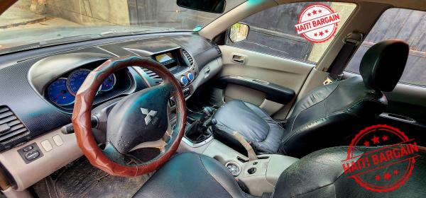 2008 MITSUBISHI L200