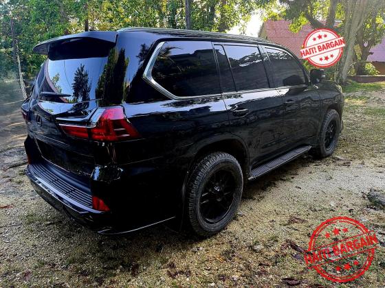 2018 LEXUS LX570 — FULLY LOADED