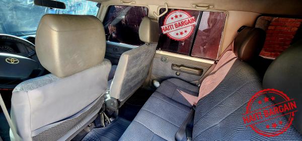 2011 TOYOTA LAND CRUISER