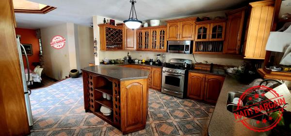 MAISON À LOUER - Zone : Haut route de Frère