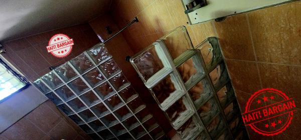 PROPRIÉTÉ AVEC 2 MAISONS À LOUER - Zone : Delmas 83