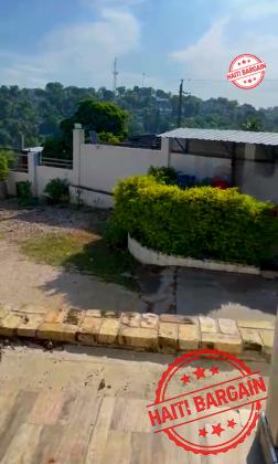 IMMEUBLE COMMERCIAL À VENDRE – CHRIST-ROI