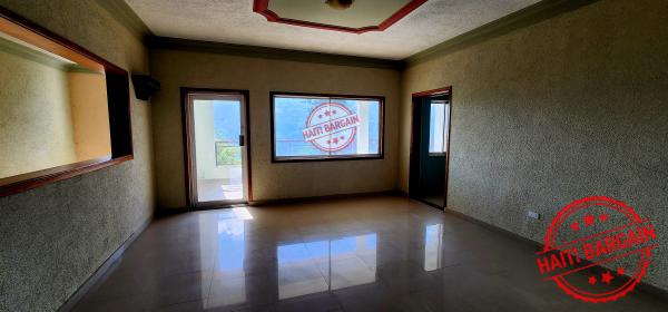 MAISON + 3 STUDIOS À VENDRE – TARA’S