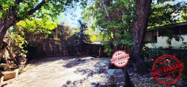 2 PROPRIÉTÉS À VENDRE – ZONE: PV