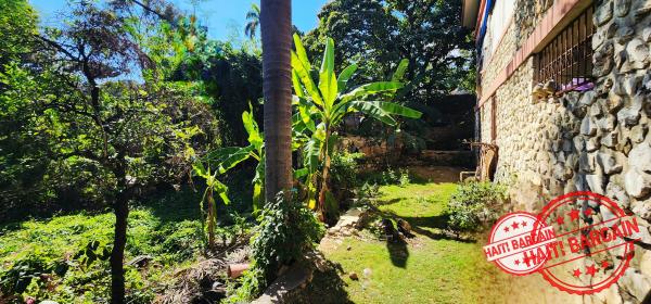 2 PROPRIÉTÉS À VENDRE – ZONE: PV