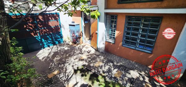 IMMEUBLE COMMERCIAL À VENDRE – Zone: PV