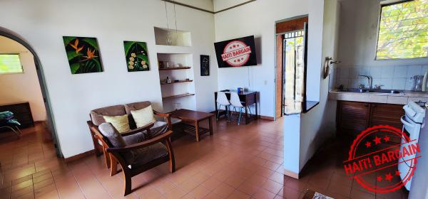 IMMEUBLE COMMERCIAL À VENDRE – Zone: PV