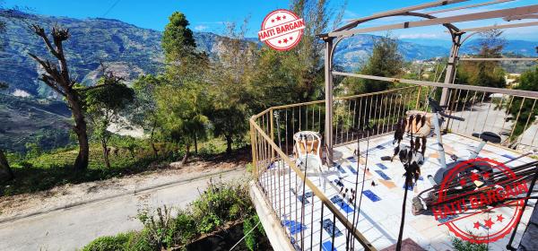 MAISON À VENDRE – TARA'S