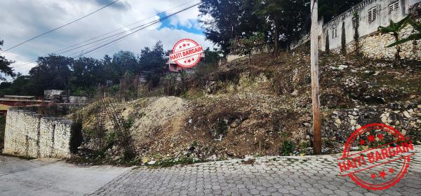 Terrain à vendre – Zone : Thomassin 32