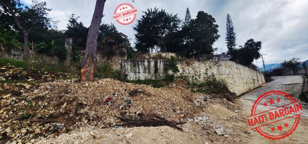 Terrain à vendre – Zone : Thomassin 32