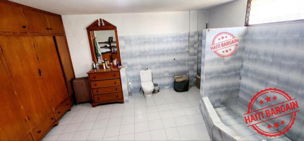 MAISON A VENDRE, ZONE: FRAGNEAU VILLE