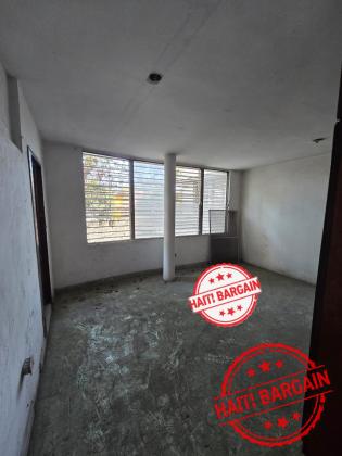 MAISON A VENDRE, ZONE: PETION-VILLE
