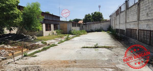 IMMEUBLE A LOUER - ZONE: RTE DE L'AEROPORT