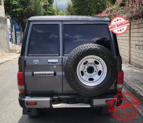 2017 TOYOTA LAND CRUISER
