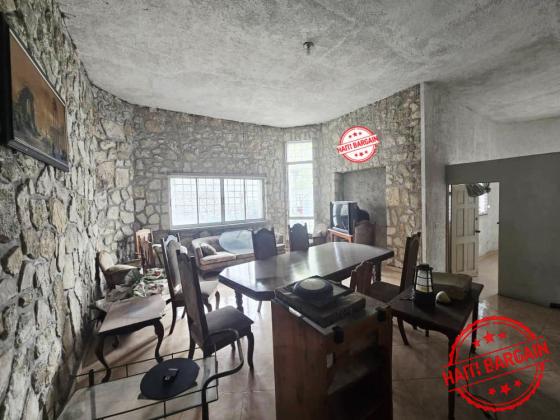 MAISON A VENDRE, ZONE:  PUIT BLAIN