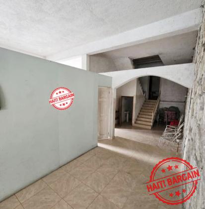 MAISON A VENDRE, ZONE:  PUIT BLAIN
