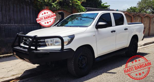 2017 TOYOTA HILUX