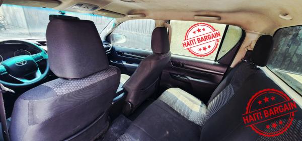 2017 TOYOTA HILUX