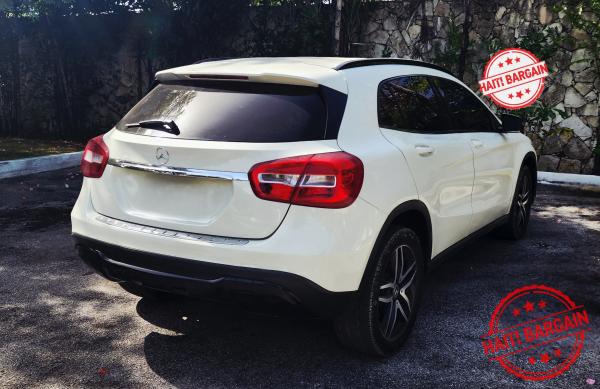 2018 MERCEDES GLA250