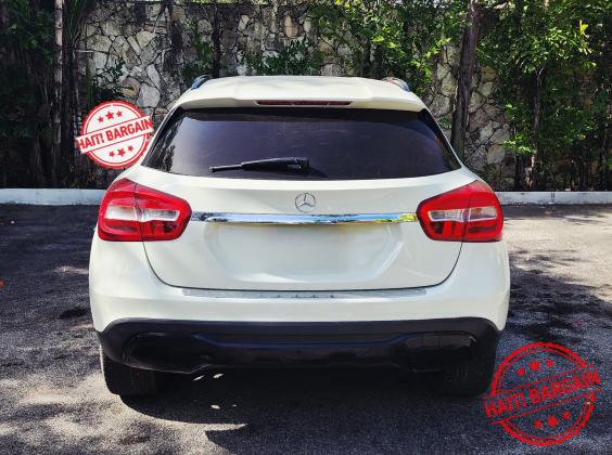 2018 MERCEDES GLA250