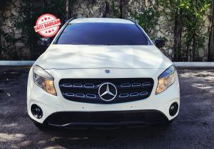 2018 MERCEDES GLA250