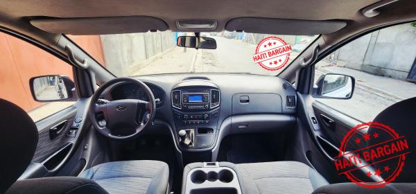 2017 HYUNDAI H1
