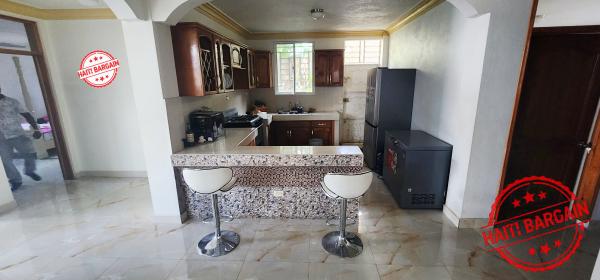 APPARTEMENT À LOUER – ZONE: THOMASSIN 37