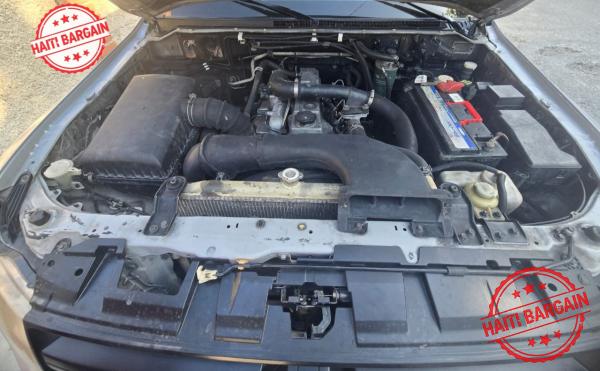 2011 MITSUBISHI MONTERO