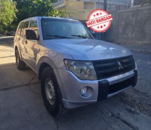 2011 MITSUBISHI MONTERO